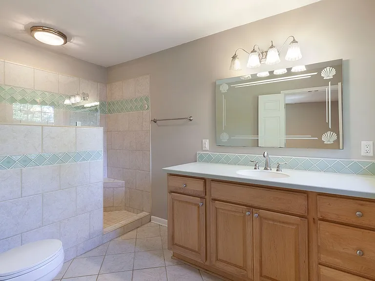 3741 Fox Glen Ct NE — Photo 10