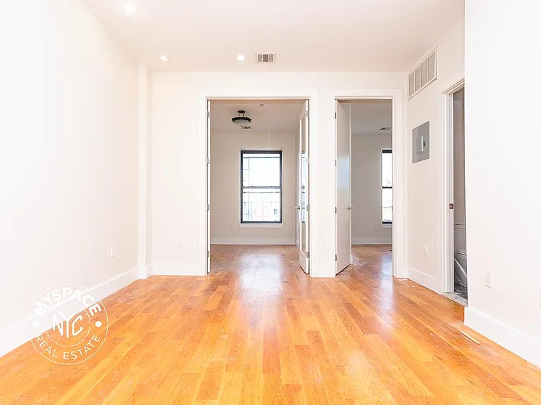 751 Dekalb Ave #1R — Photo 7