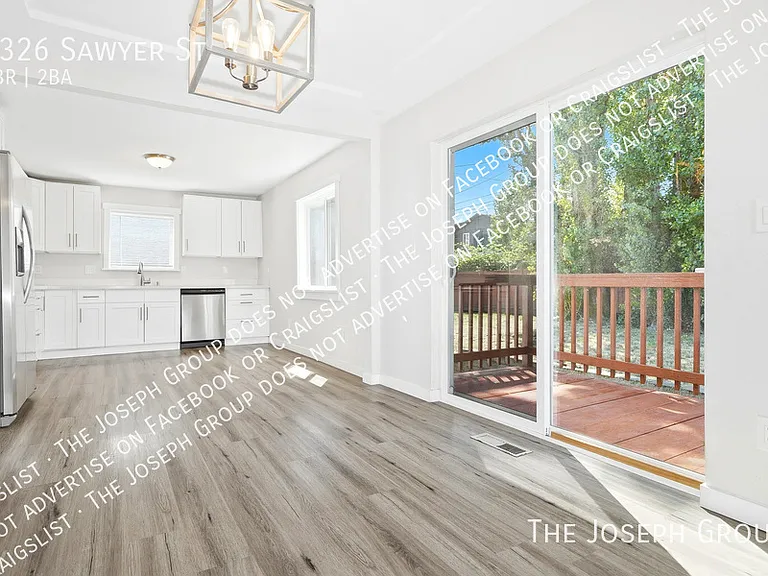 3326 Sawyer St — Photo 5