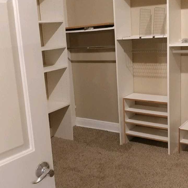 LARGE WALKIN CLOSET