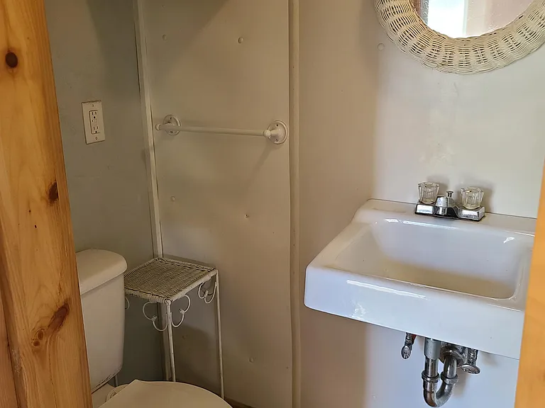 20 Petes Greens Rd #3 — Photo 2