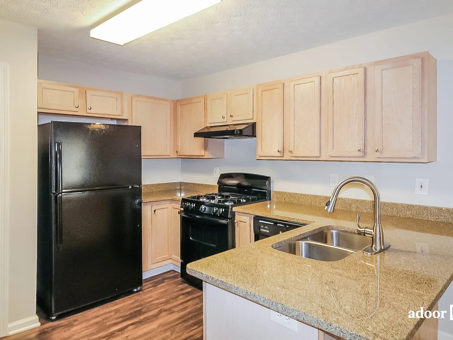 3 bed, 2.0 bath, 1146 sqft, $1,700 — Photo 2