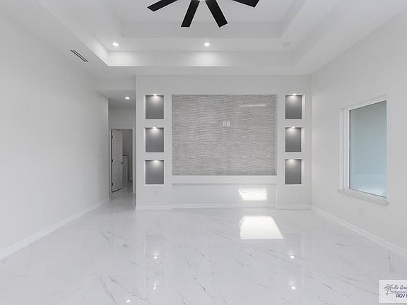 3rd image of 4939 Rioja Ln