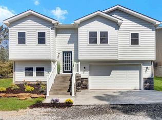 208 Josephine Dr, Morgantown, WV 26508