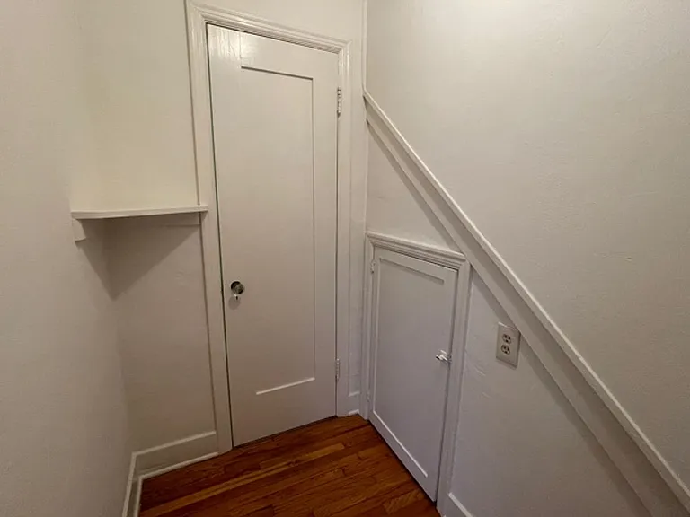 1417 Bank — Photo 21