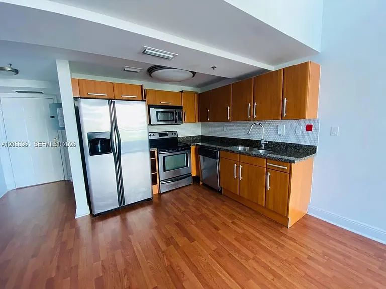 6362 Collins Ave #503 — Photo 26