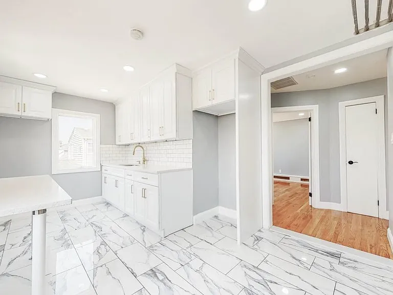 1410 Harrison St #2 — Photo 5
