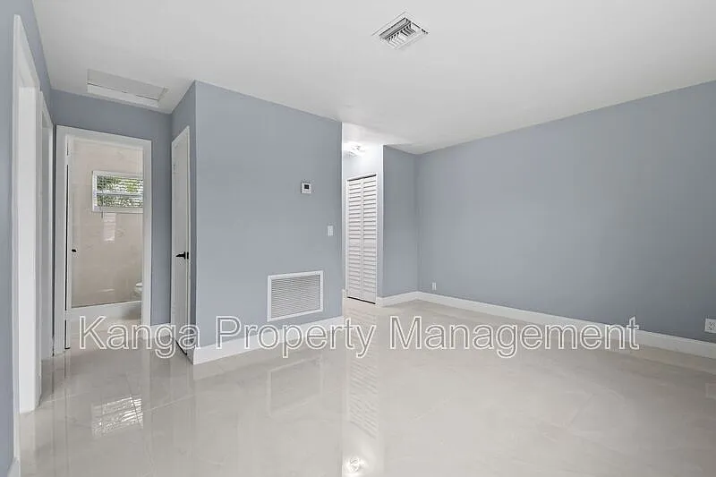 2 bed, 1.0 bath, 624 sqft, $1,950 — Photo 2