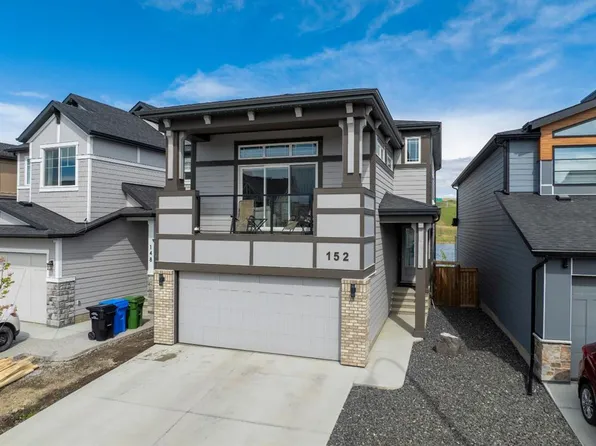 152 W Cranbrook Gdns SE, Calgary, AB T3M 3K6