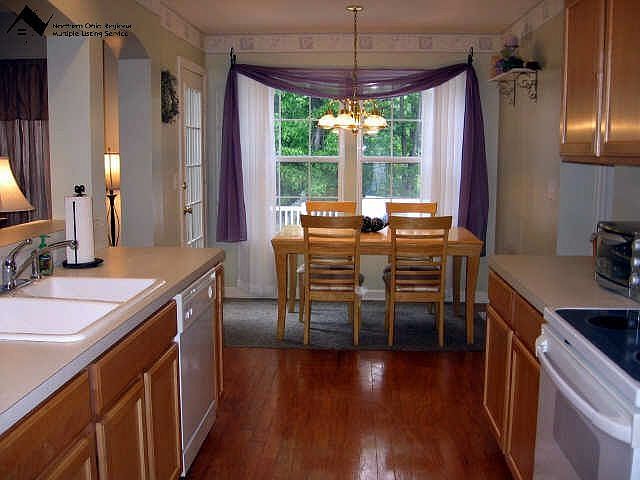 2nd image of 2107 Camden Ln