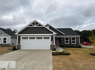6400 Temple Ln, Toano, VA 23168