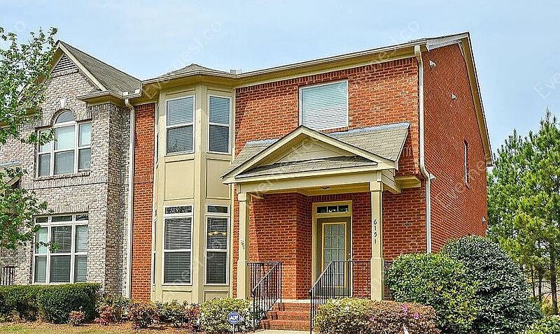 1st image of 6151 Thorncrest Dr