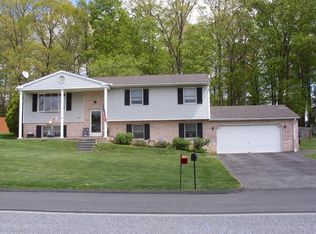 7 Dickinson Ct, New Freedom, PA 17349