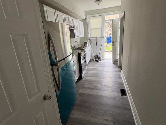 4th image of 2523 W Cold Spring Ln