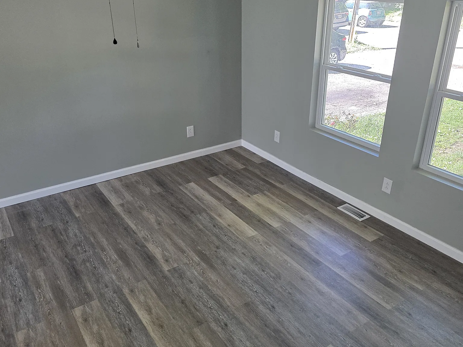 3 bed, 920 sqft, $1,105 — Photo 4