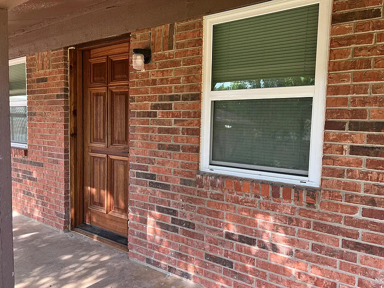Don't worry about the changes in weather with the insulated double-pane windows