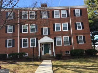 4838 28th St S APT C1, Arlington, VA 22206
