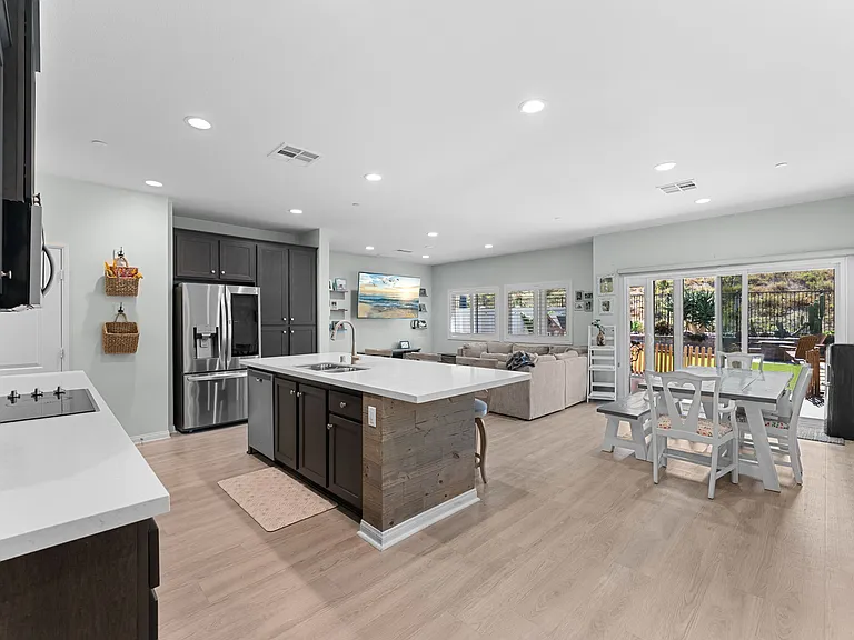 5428 Meridian Pl — Photo 14