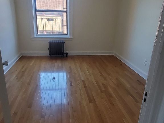 4th image of 32-15 93rd St #B19