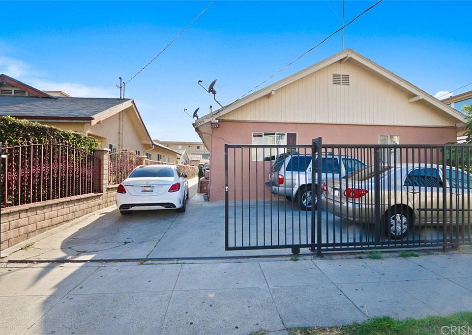 1st image of 1211 N Kingsley Dr