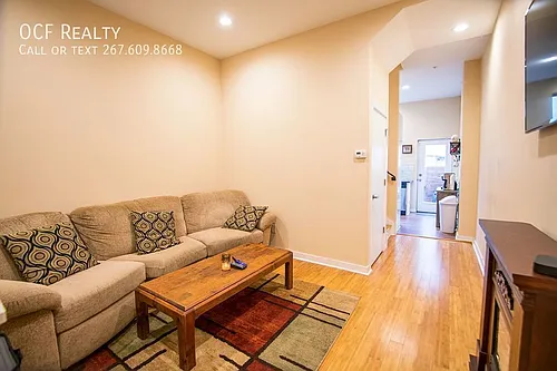 2209 League St Photo 1
