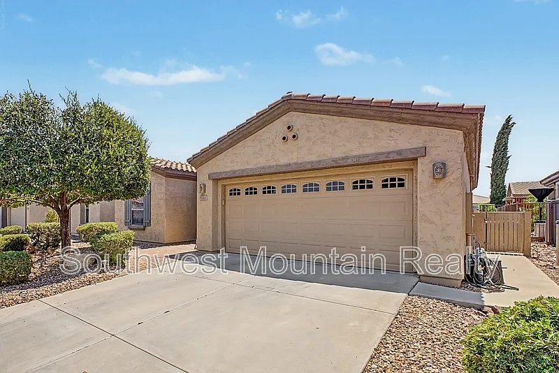 2 bed, 2.0 bath, 1308 sqft, $1,995 — Photo 4