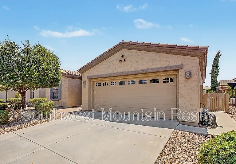 4265 E Azalea Dr — Photo 4