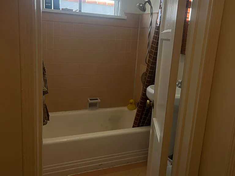 131 N Catalina St #133 — Photo 8