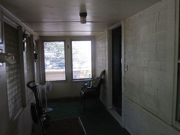 2nd image of 2609 Askew Ave