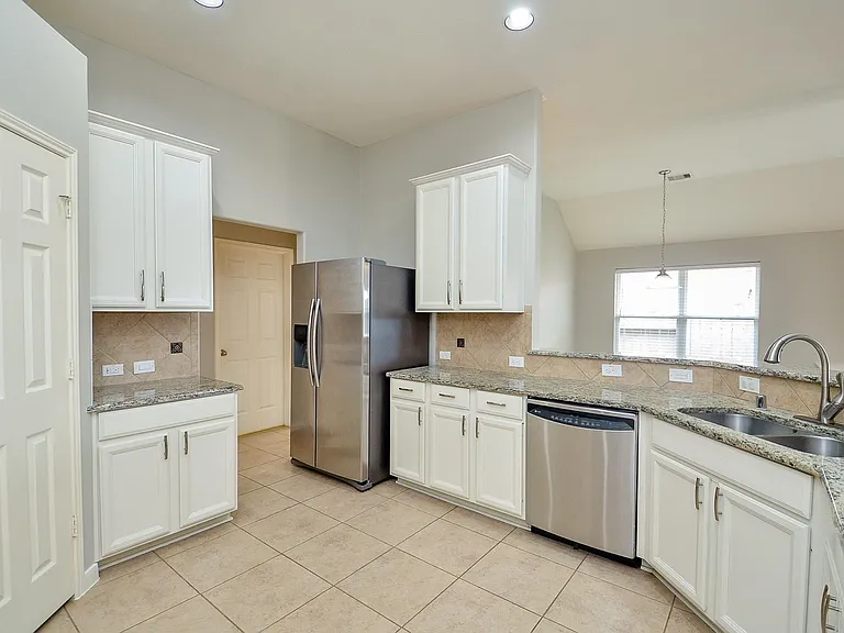 24514 Springwood Glen Ln — Photo 13