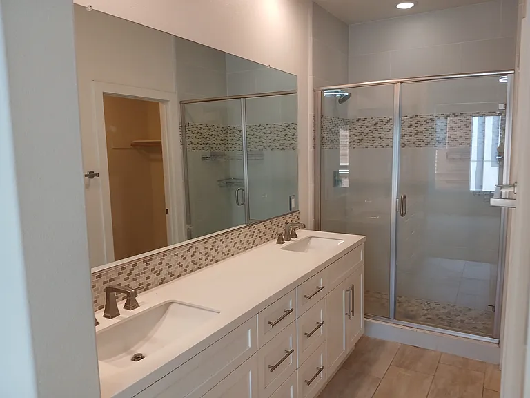 135 W Live Oak Ave #J — Photo 3