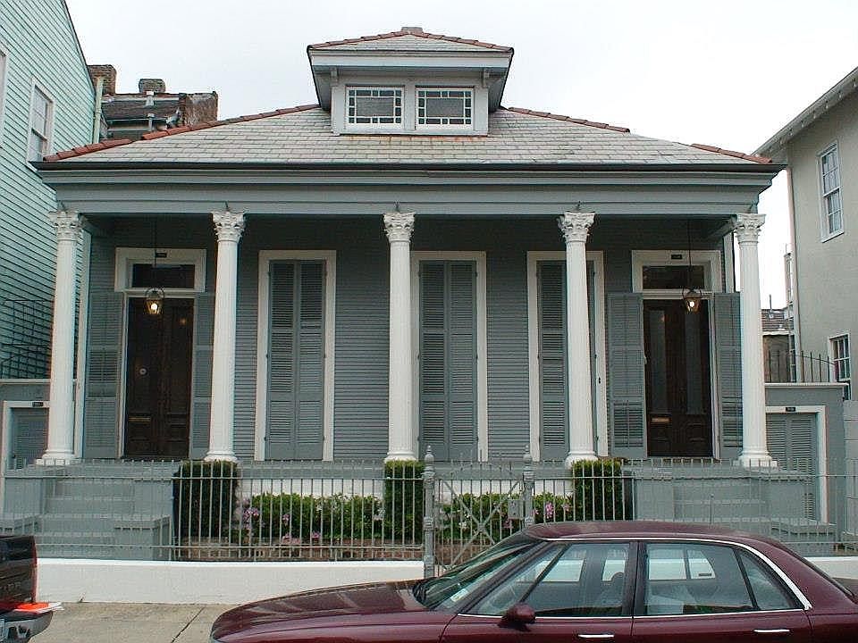 1st image of 729 Dauphine St