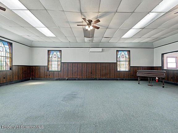 4th image of 2200 Ash St