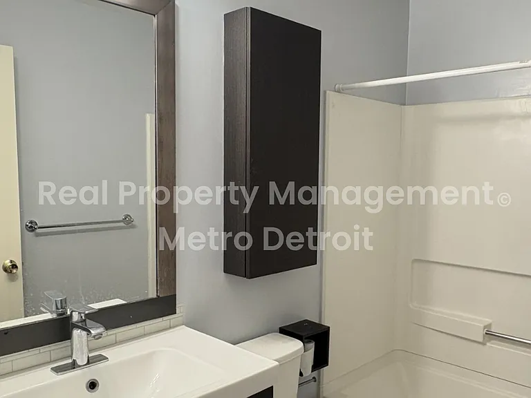 23322 Poplar Dr — Photo 6