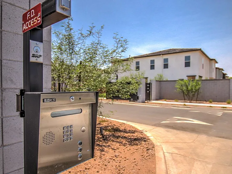 4320 E Granada Rd — Photo 25