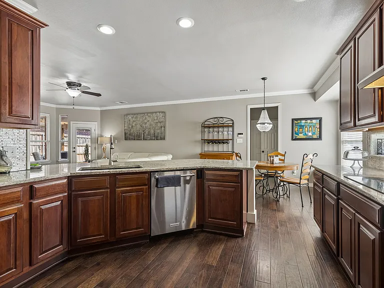 4227 Republic Dr — Photo 7