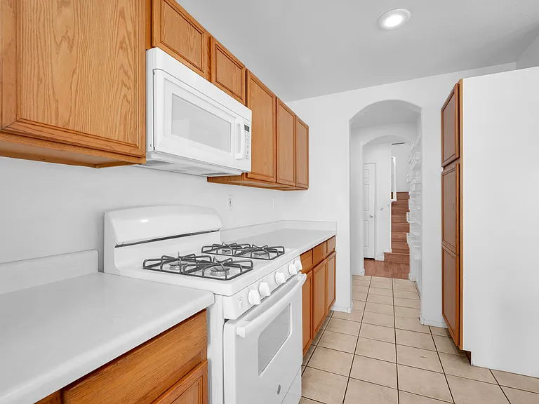 2446 El Valle St — Photo 8
