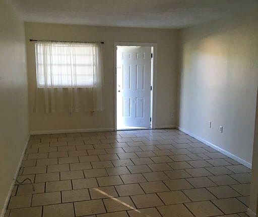 3rd image of 105 Lake Elizabeth Dr