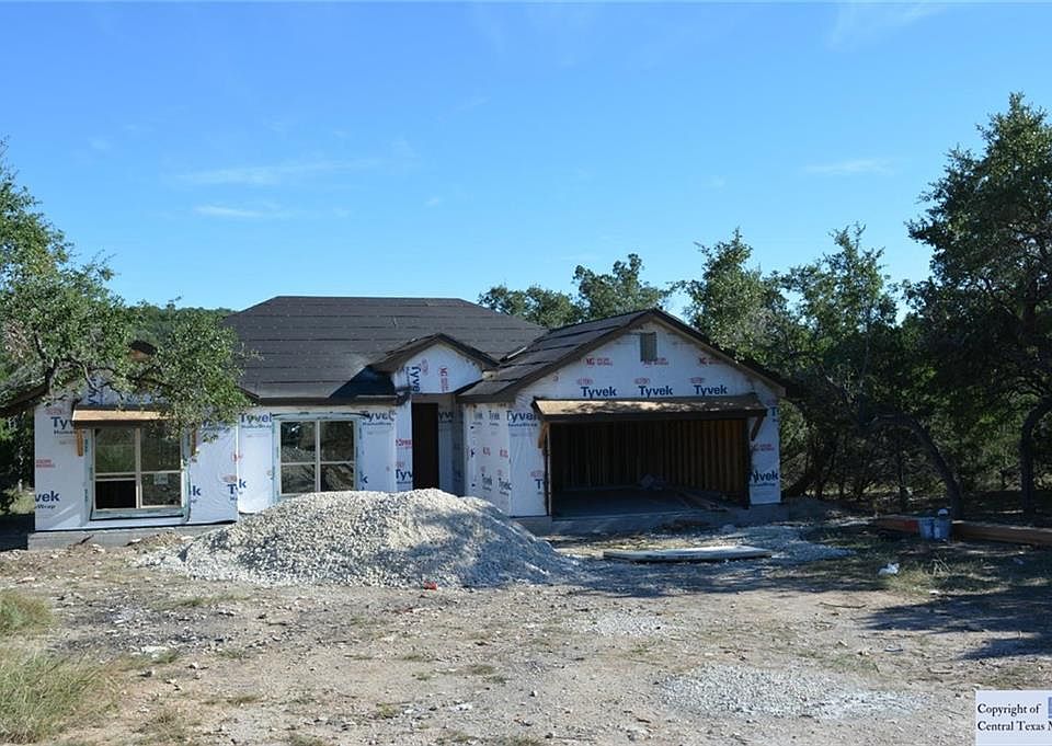 1st image of 258 Bogi St