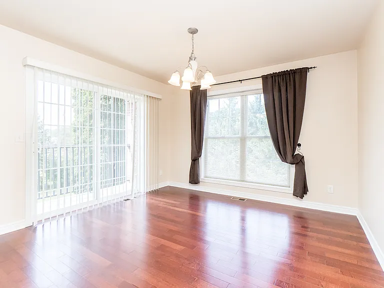 3334 Endsleigh Ln — Photo 12