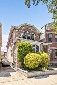 316 E 8th St, Brooklyn, NY, 11218