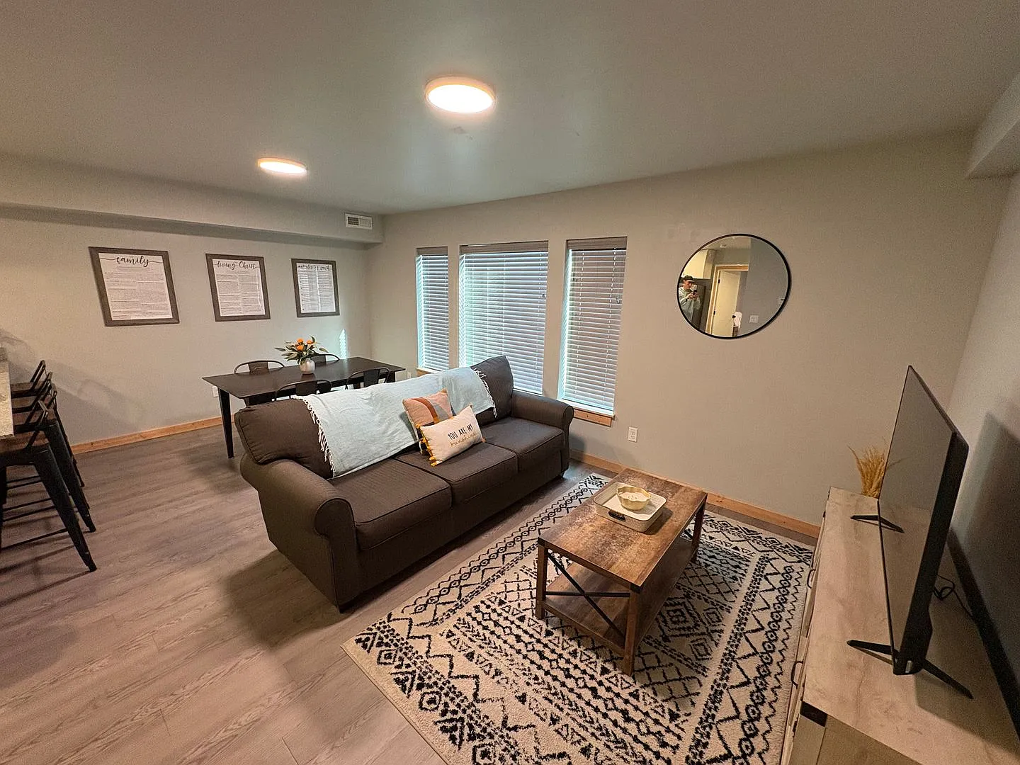 Furnished Condo Close to Compus — Photo 2