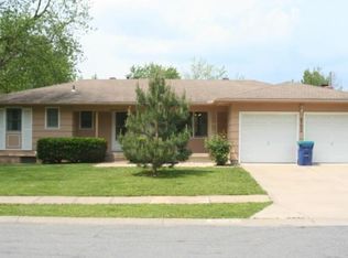 8702 Marty Ln, Overland Park, KS 66212
