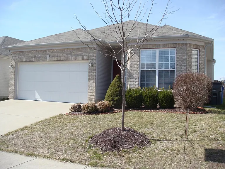 3916 Pine Ridge Way — Photo 1
