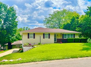 34 Northridge Dr, Saint Joseph, MO 64506
