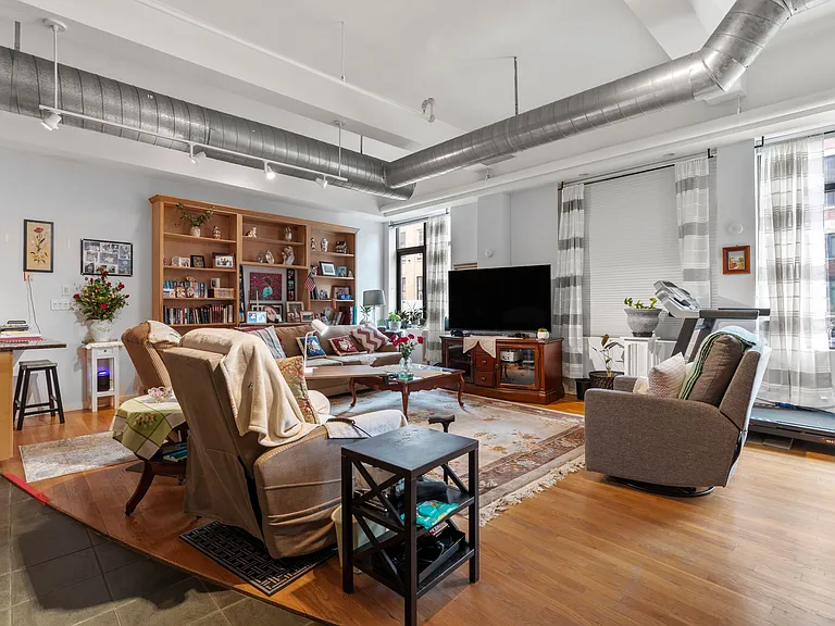 1200 Washington St #121 — Photo 2