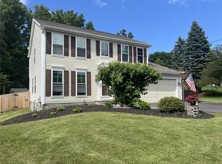 55 Princeton Ln, Fairport, NY 14450