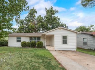 2226 Cartwright St, Irving, TX 75062