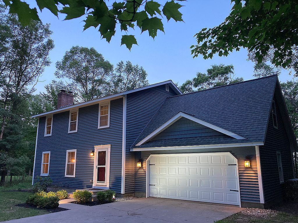 7247 N Bluff Dr O5, Gladstone, MI 49837 Zillow