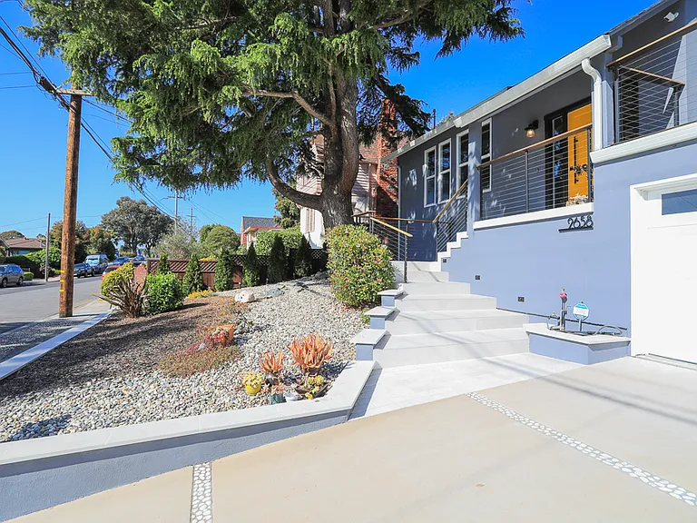 2658 Mira Vista Dr — Photo 2